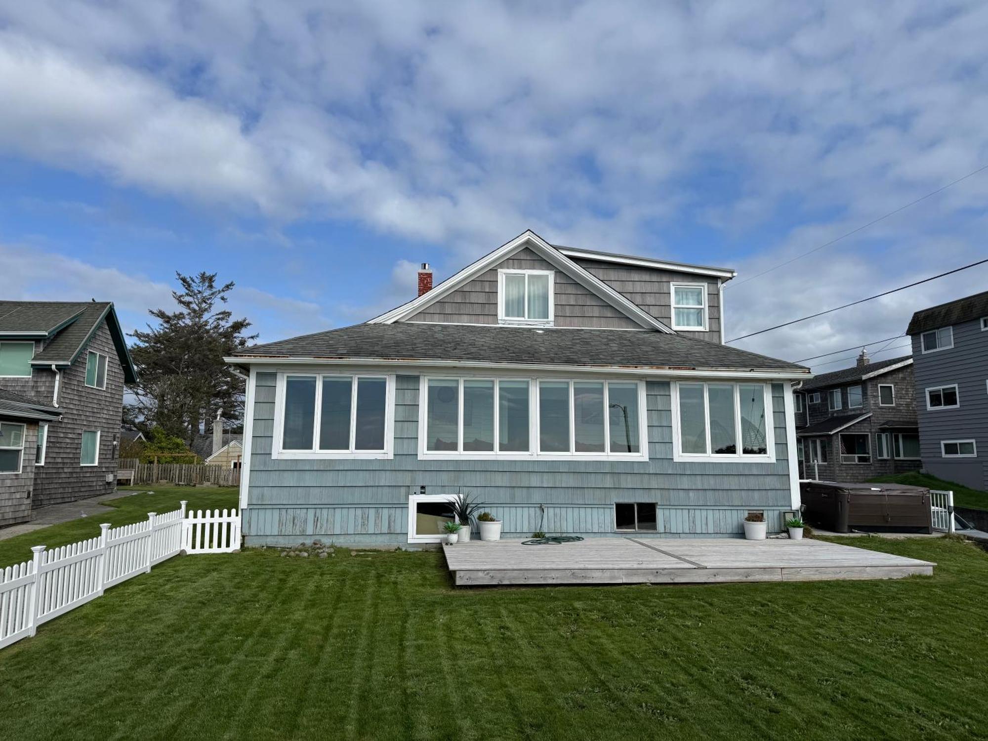 Seaside Beach Front House On The Promenade Экстерьер фото